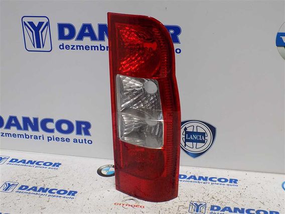 LAMPA DREAPTA SPATE Ford Transit 2008 - Poza 2