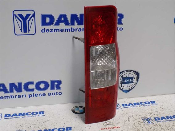 LAMPA DREAPTA SPATE Ford Transit 2008 - Poza 3