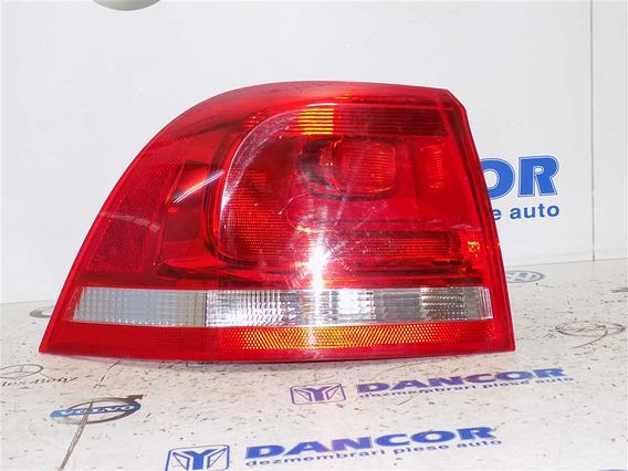 LAMPA STANGA SPATE Volkswagen Touareg 2011 - Poza 1