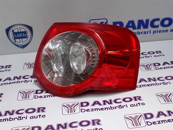 LAMPA DREAPTA SPATE Volkswagen Passat 2005 - Poza 2