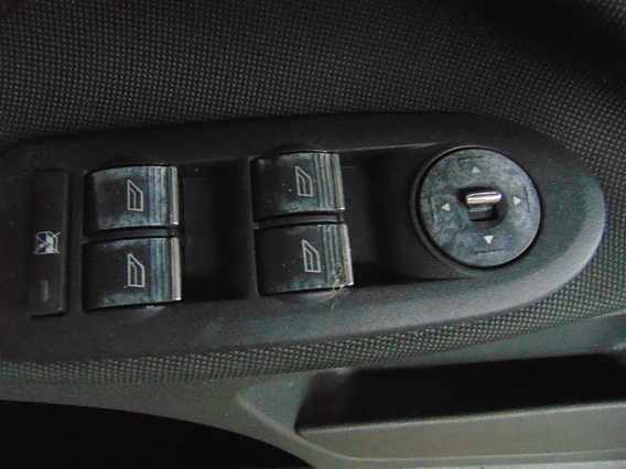 BUTOANE INCHIDERE GEAM Ford Kuga benzina 2010 - Poza 1