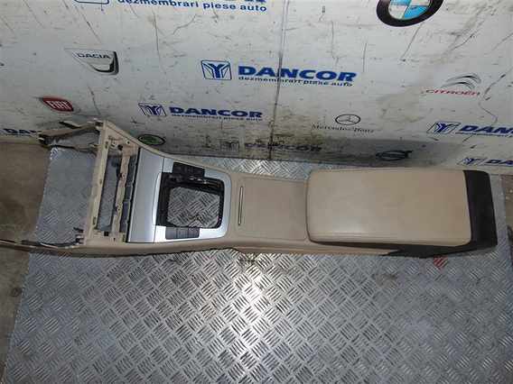 CONSOLA CENTRALA Volkswagen Passat CC diesel 2008 - Poza 2