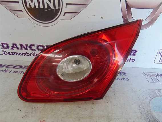 LAMPA CAPOTA DREAPTA Volkswagen Passat CC diesel 2008 - Poza 1