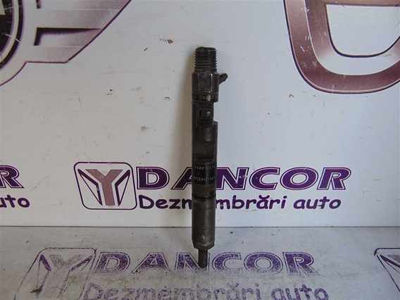 INJECTOARE Dacia Duster diesel 2011 - Poza 1