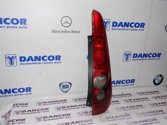 LAMPA DREAPTA SPATE Ford Fiesta V 2008 - Poza 1