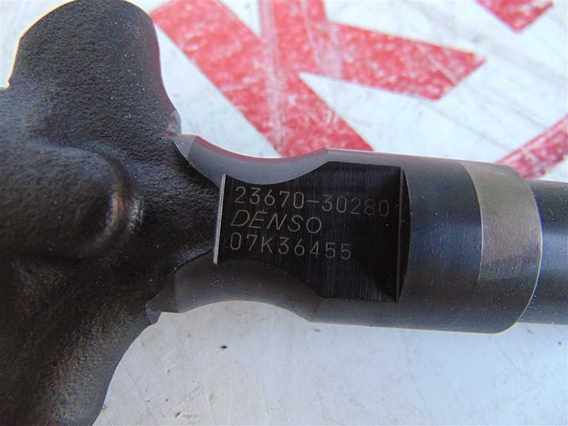 INJECTOARE Toyota Hilux diesel -2147483648 - Poza 1