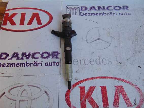 INJECTOARE Toyota Hilux diesel -2147483648 - Poza 2