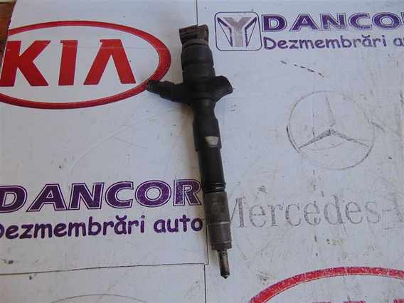 INJECTOARE Toyota Hilux diesel -2147483648 - Poza 2