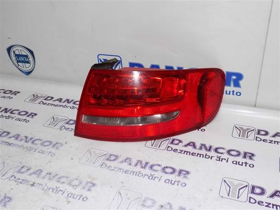 LAMPA DREAPTA SPATE Audi A4 2010 - Poza 2