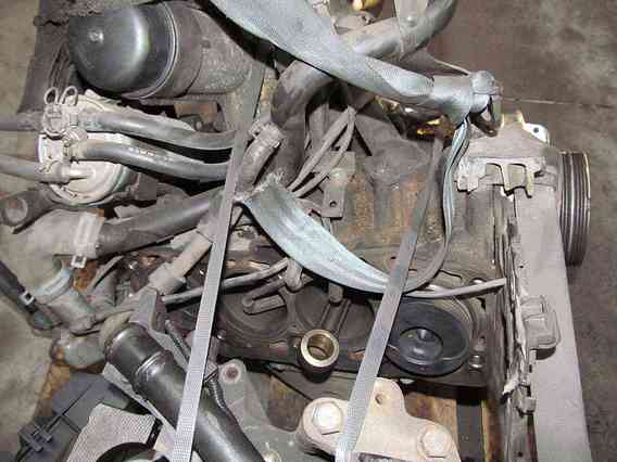 BLOC MOTOR Volkswagen Passat diesel 2005 - Poza 1