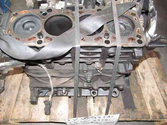 BLOC MOTOR Volkswagen Passat diesel 2005 - Poza 1