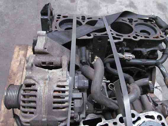 BLOC MOTOR Volkswagen Passat diesel 2005 - Poza 3