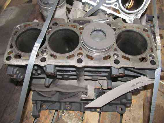 BLOC MOTOR Volkswagen Passat diesel 2007 - Poza 1