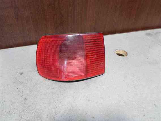 LAMPA STANGA SPATE Audi A8 2001 - Poza 4