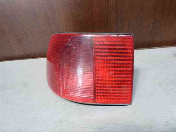 LAMPA STANGA SPATE Audi A8 2001 - Poza 5