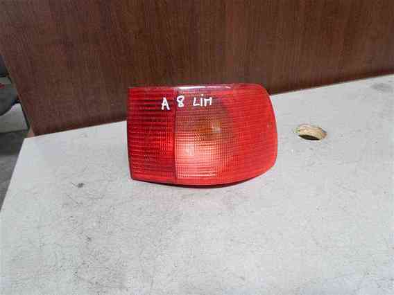 LAMPA DREAPTA SPATE Audi A8 2002 - Poza 1