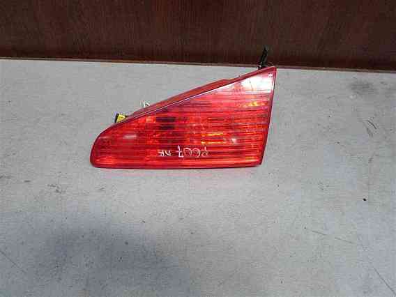 LAMPA CAPOTA-DREAPTA Peugeot 607 2004 - Poza 1