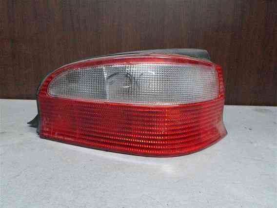 LAMPA DREAPTA SPATE Citroen Saxo 2001 - Poza 1