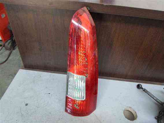 LAMPA DREAPTA SPATE Volvo V70 2003 - Poza 1