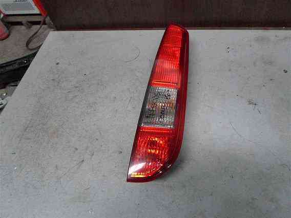 LAMPA DREAPTA SPATE Ford Focus II 2006 - Poza 1