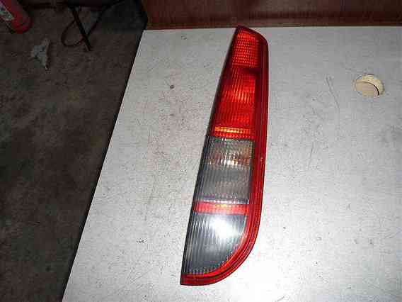 LAMPA DREAPTA SPATE Ford Focus II 2005 - Poza 1