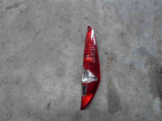 LAMPA DREAPTA SPATE Fiat Punto 2004 - Poza 1